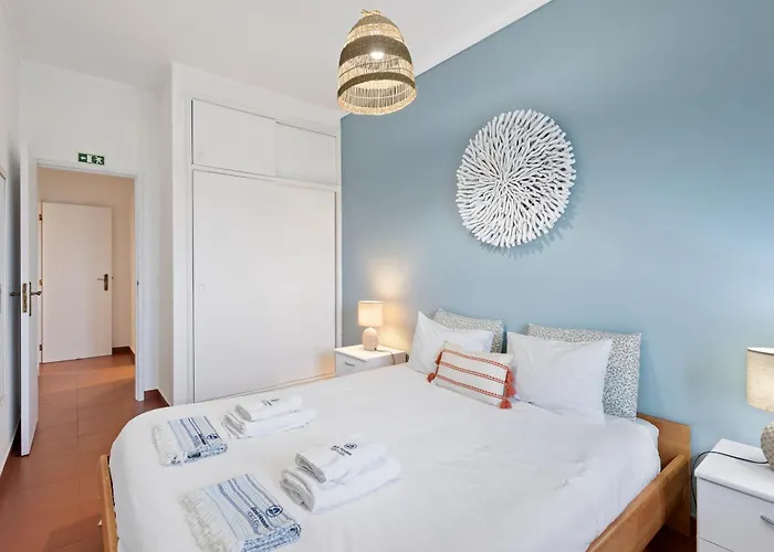 72 - Almar House Апартаменты Пениши