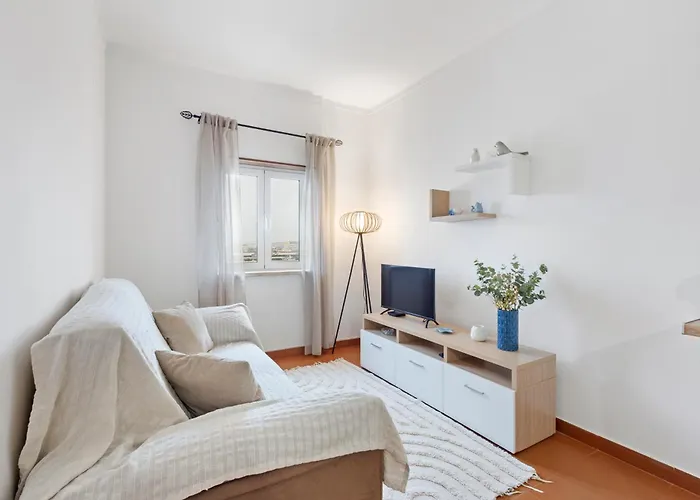 72 - Almar House アパート